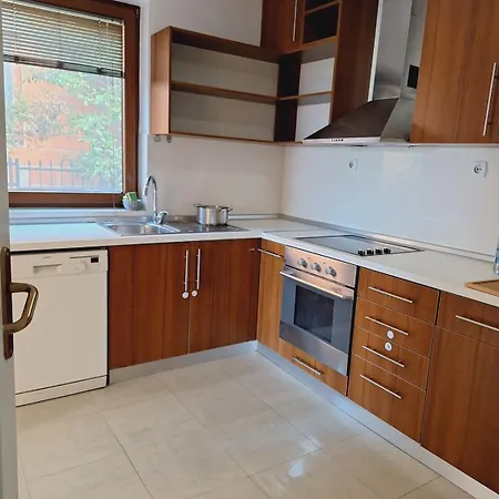 Holiday home Quiet, Family-friendly House With Garden & Parking